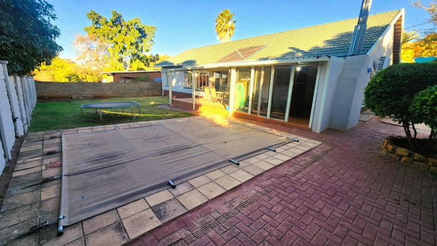 3 Bedroom Property for Sale in Protea Park North West